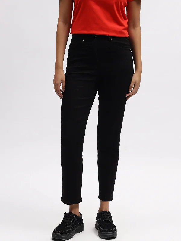 Best Offers of the Month!Elle Women Black Solid Slim Fit Jeans