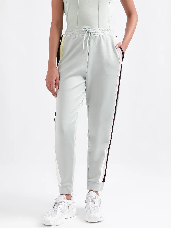 Shop Today, Save Tomorrow!Iconic Women Green Colour blocked Relaxed Fit Sweatpant