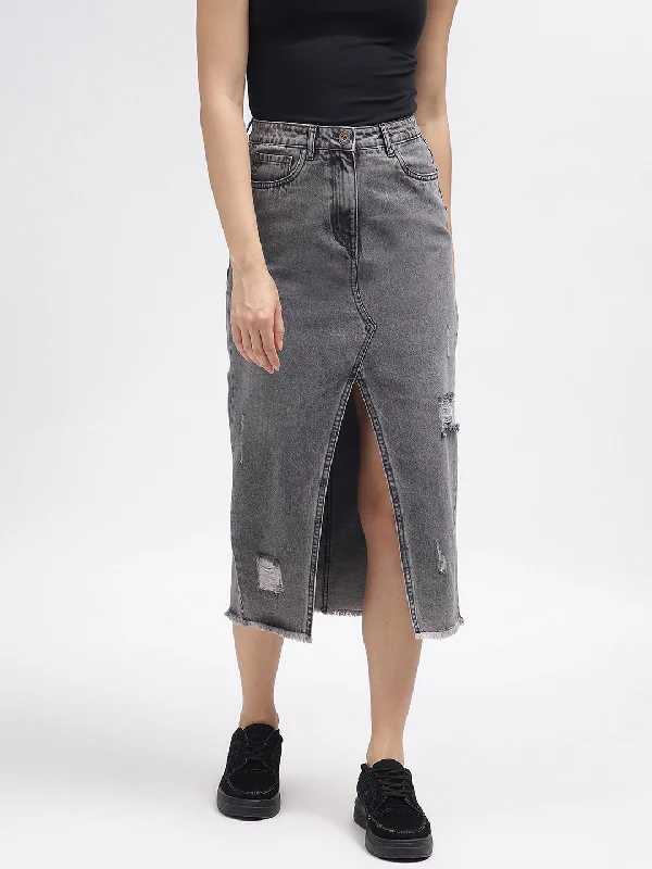 Your Shopping Spree Starts Here!Iconic Women Grey Solid Regular Fit Skirt