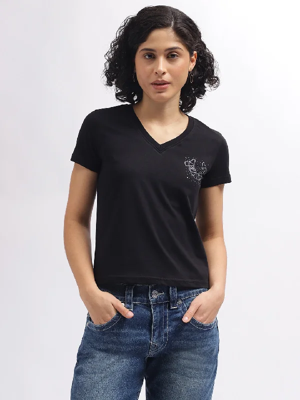 Limited Stock Available!True Religion Women Black Printed V-Neck Short Sleeves T-Shirt